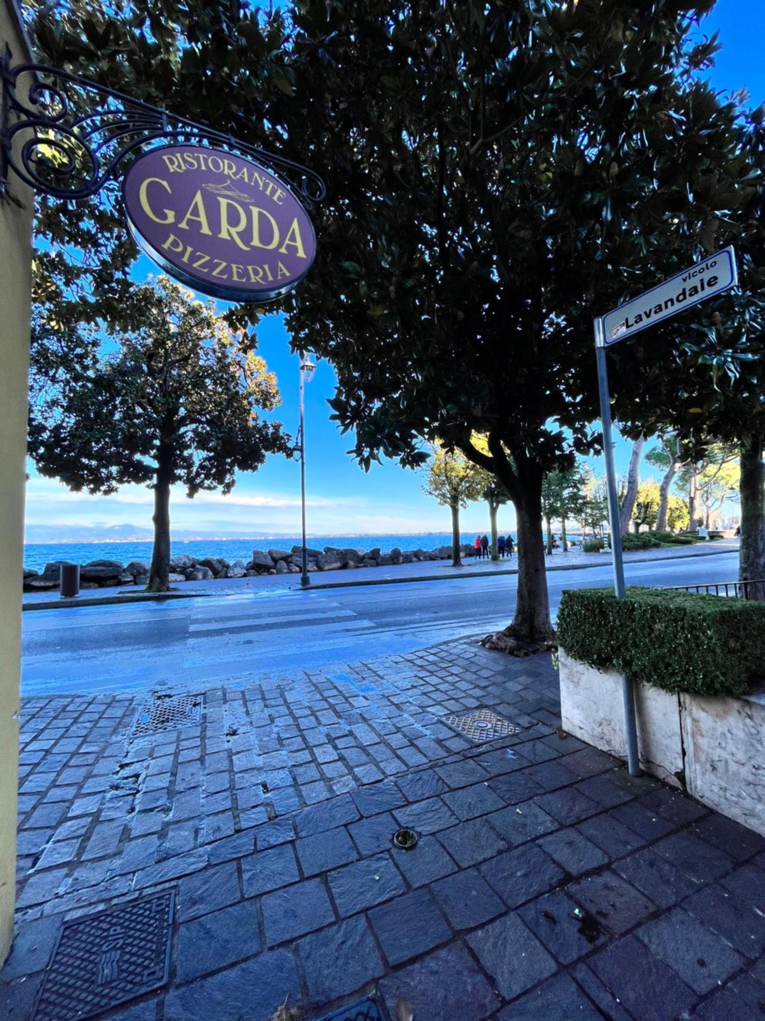 Splendid Lake 2 Desenzano del Garda Esterno foto